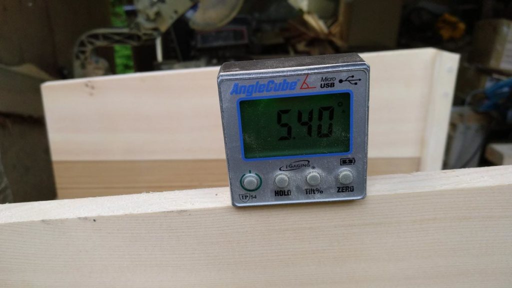 Cajon Plans Downward Facing Sound Hole and Inclined Tapa Cajons of